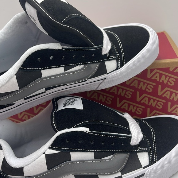 Vans Men’s Knu Skool
Mega Check Black
VN0009QCCJJ
Sneakers - Picture 14 of 16